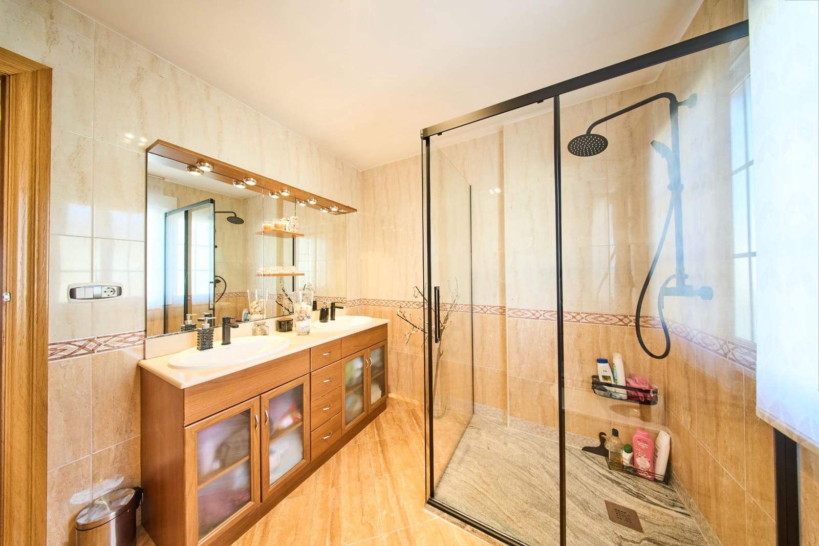 4 slaapkamer Huis te koop in Peligros - € 245.000 (Ref: 9374644)