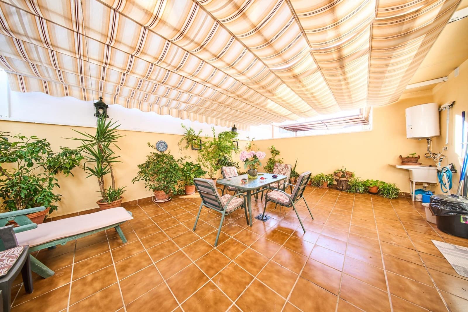 4 slaapkamer Huis te koop in Peligros - € 245.000 (Ref: 9374644)