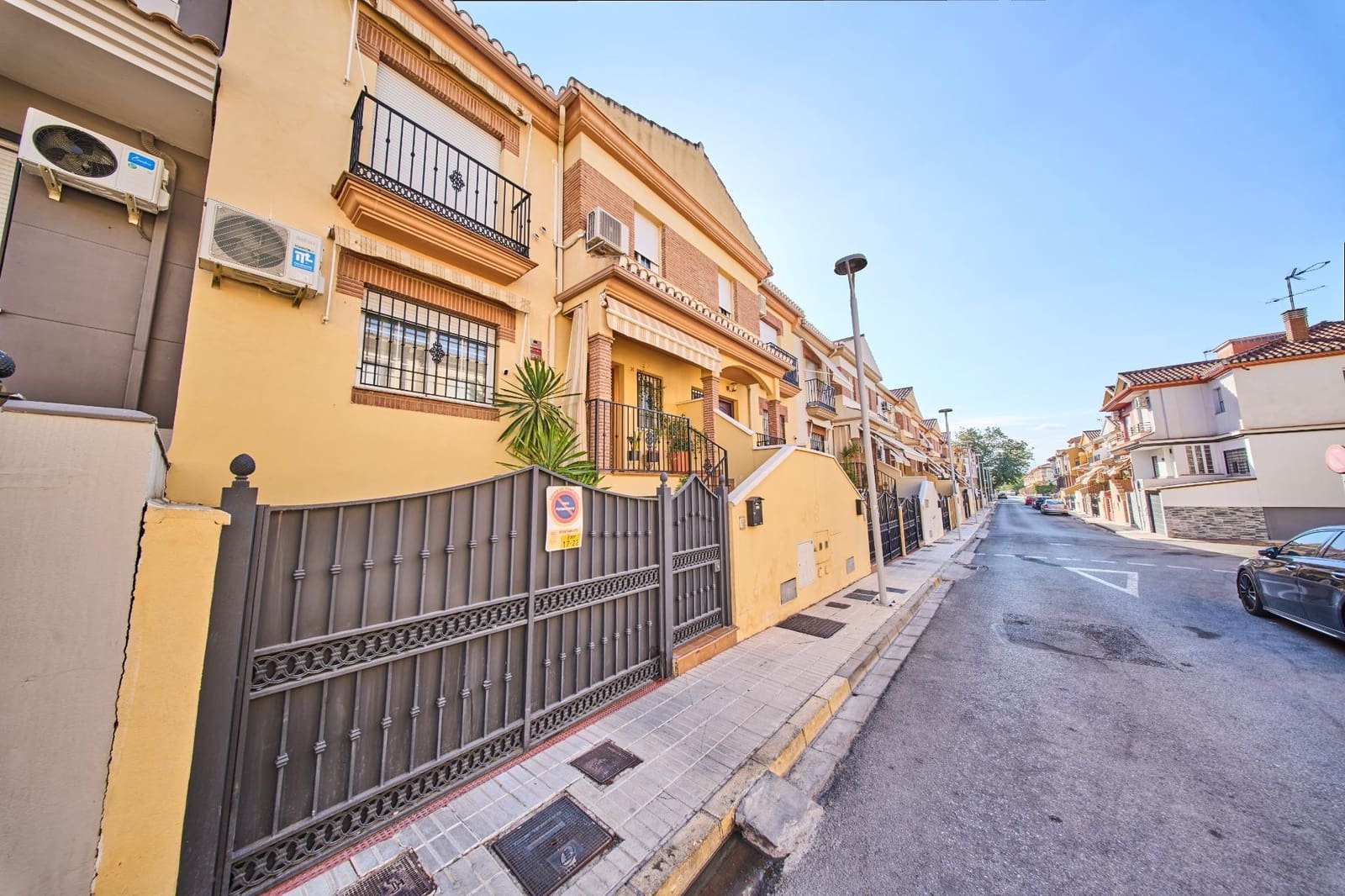 4 slaapkamer Huis te koop in Peligros - € 245.000 (Ref: 9374644)