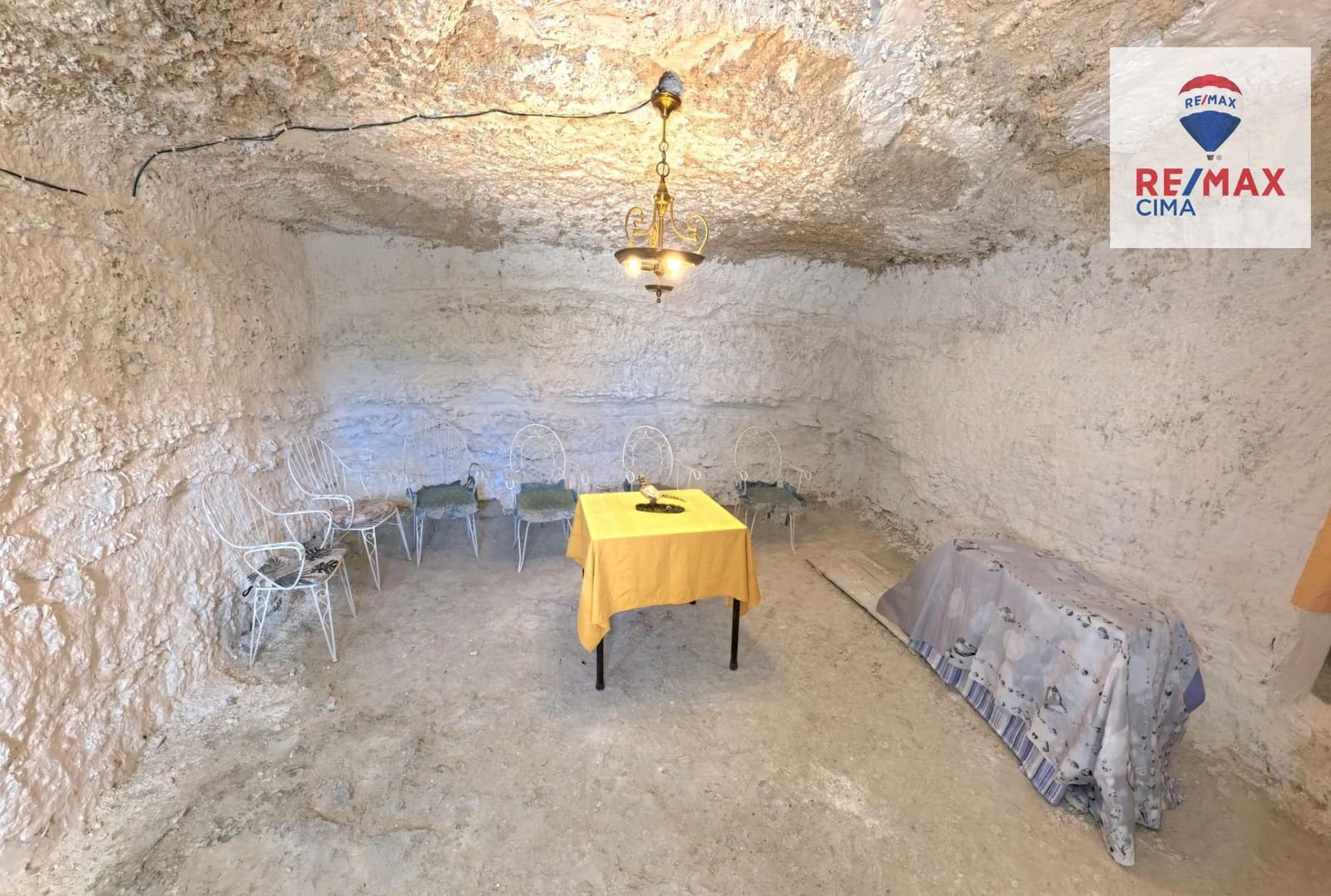 4 Zimmer Haus zu verkaufen in Galera mit Garage - 80.000 € (Ref: 9383105)