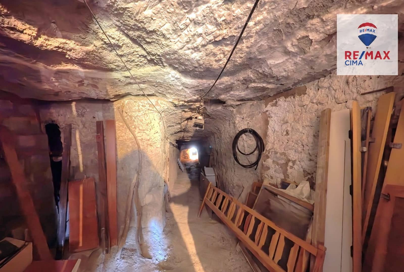 4 Zimmer Haus zu verkaufen in Galera mit Garage - 80.000 € (Ref: 9383105)