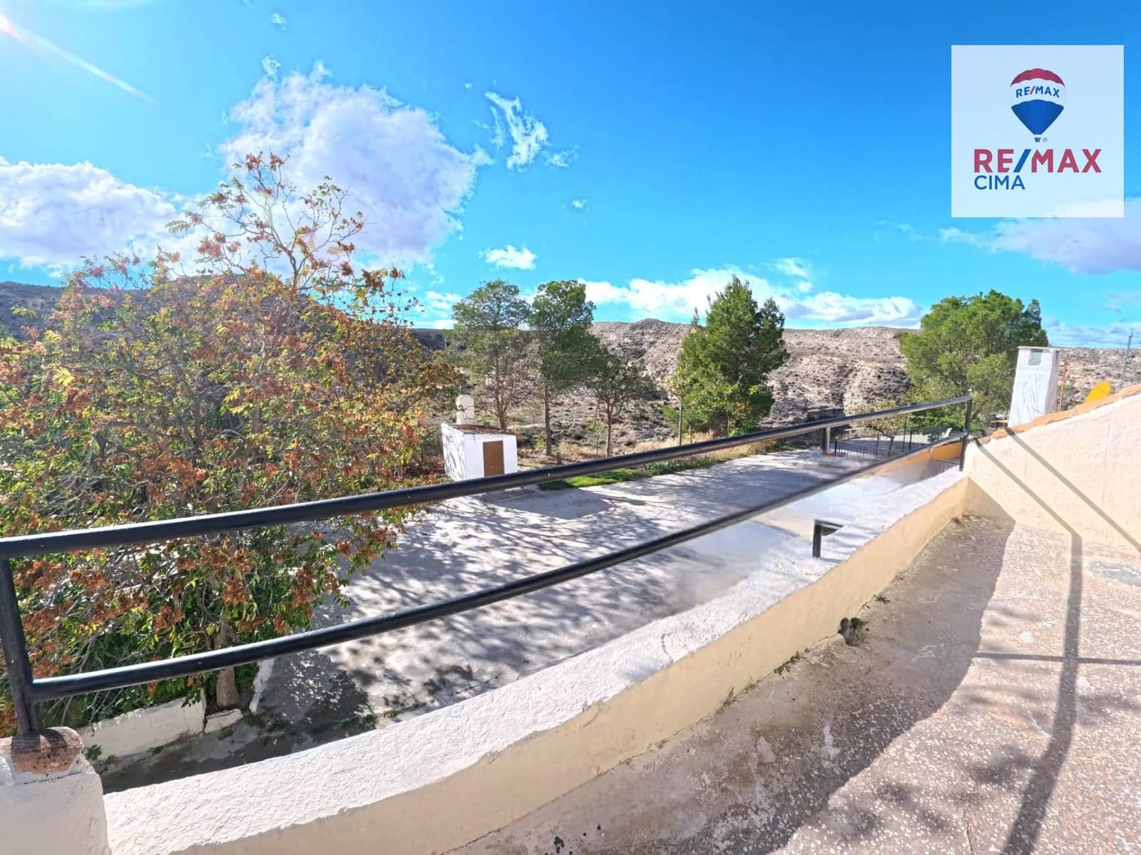 4 Zimmer Haus zu verkaufen in Galera mit Garage - 80.000 € (Ref: 9383105)