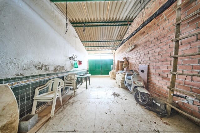 4 soveværelse Finca/Landehus til salg i Fuente Vaqueros med garage - € 220.000 (Ref: 9386177)