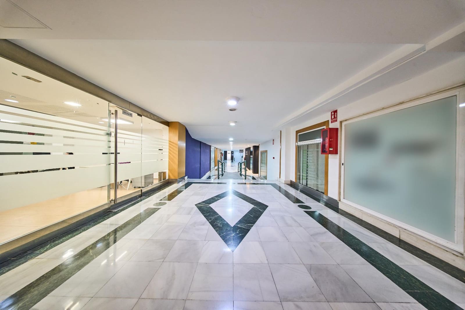 Garage à vendre à Grenade ville - 36 500 € (Ref: 9386179)