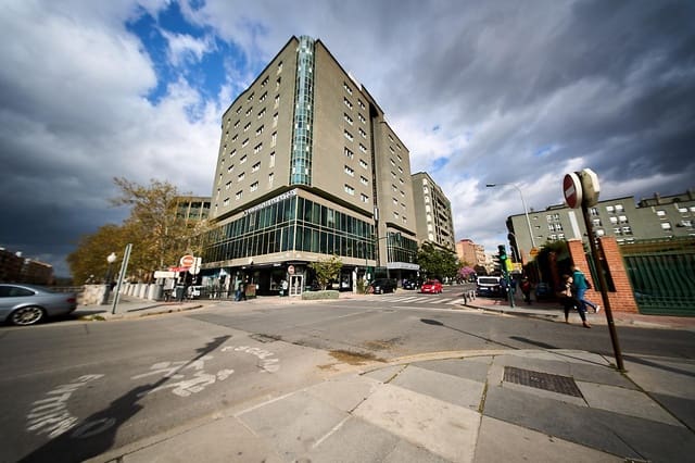 Garage til salg i Granada by - € 36.500 (Ref: 9386179)