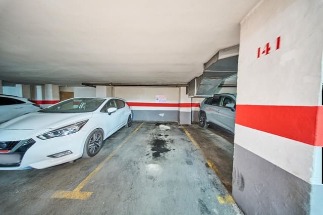 Garage til salg i Granada by - € 36.500 (Ref: 9386179)