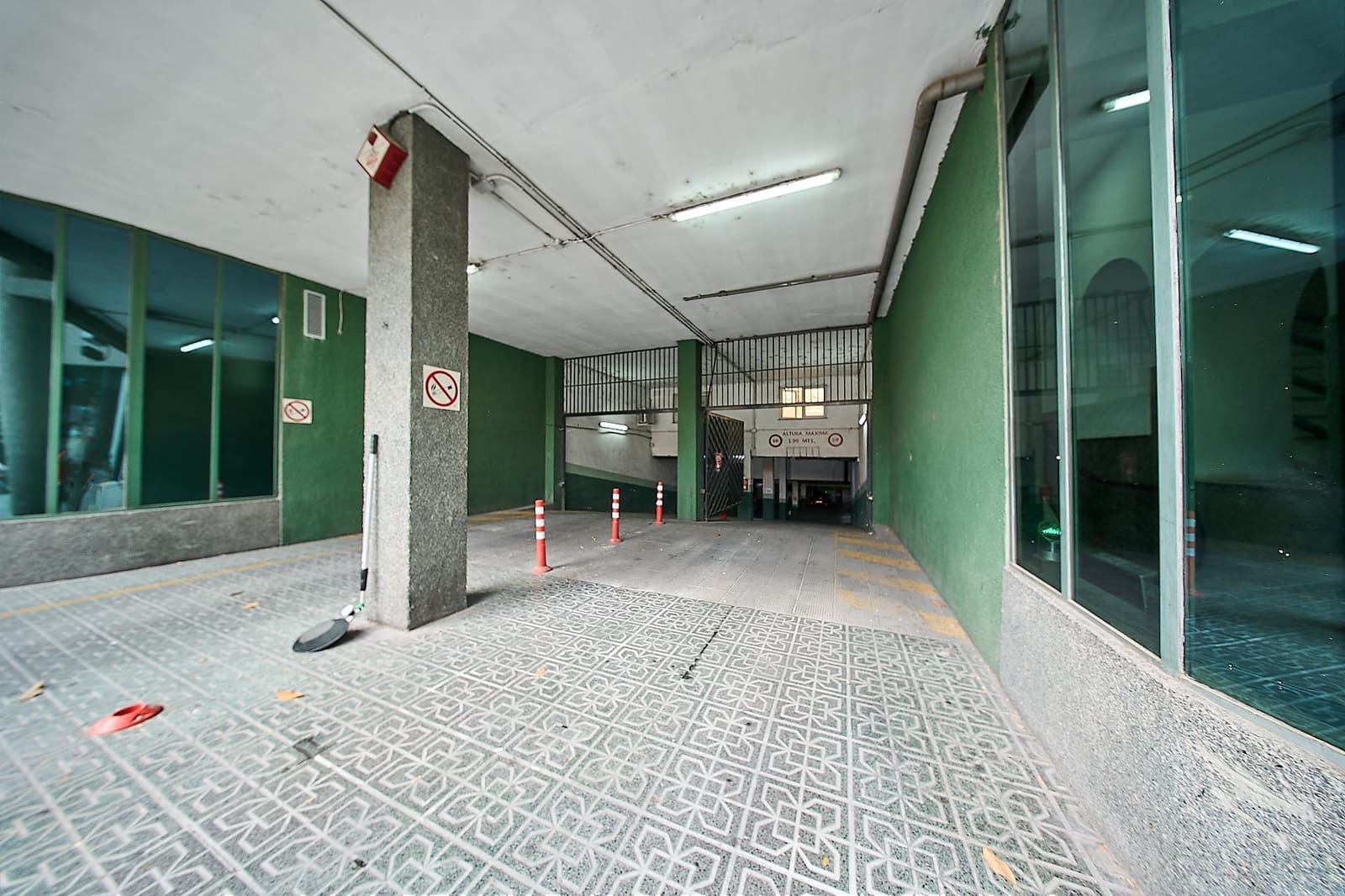 Garage à vendre à Grenade ville - 36 500 € (Ref: 9386179)