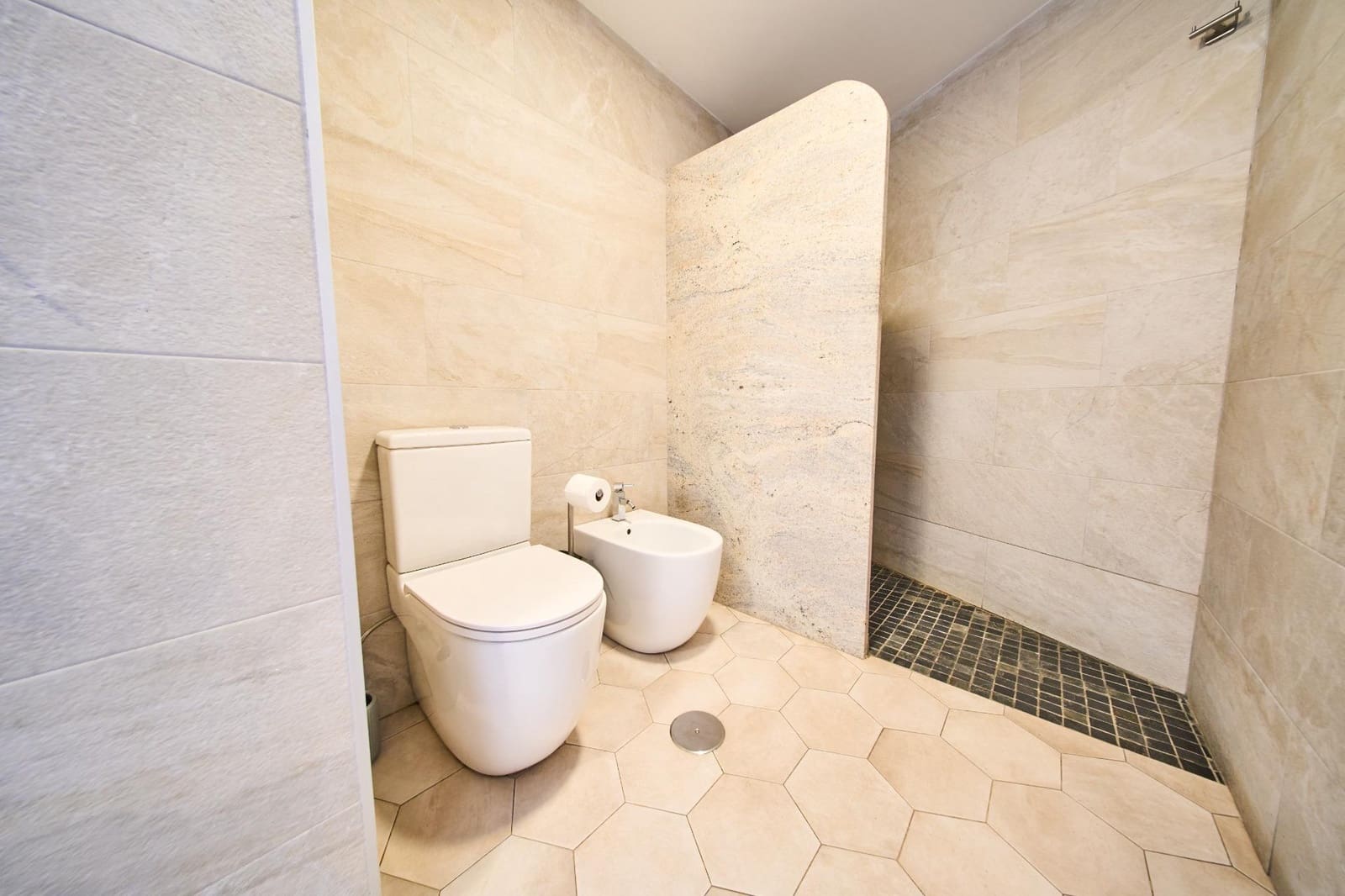 5 soverom Grottehus til salgs i Granada by - € 520 000 (Ref: 9386181)