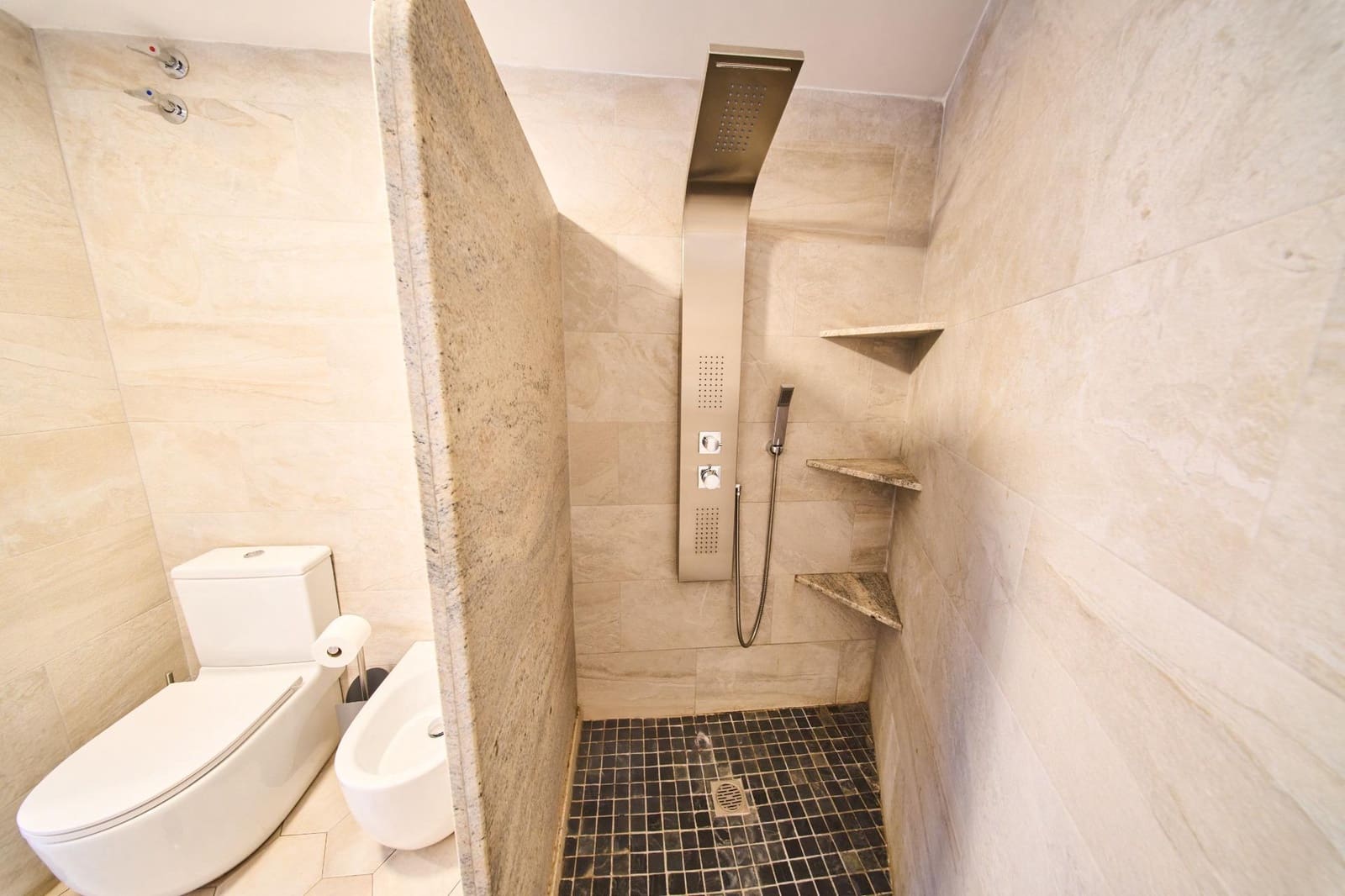 5 soverom Grottehus til salgs i Granada by - € 520 000 (Ref: 9386181)