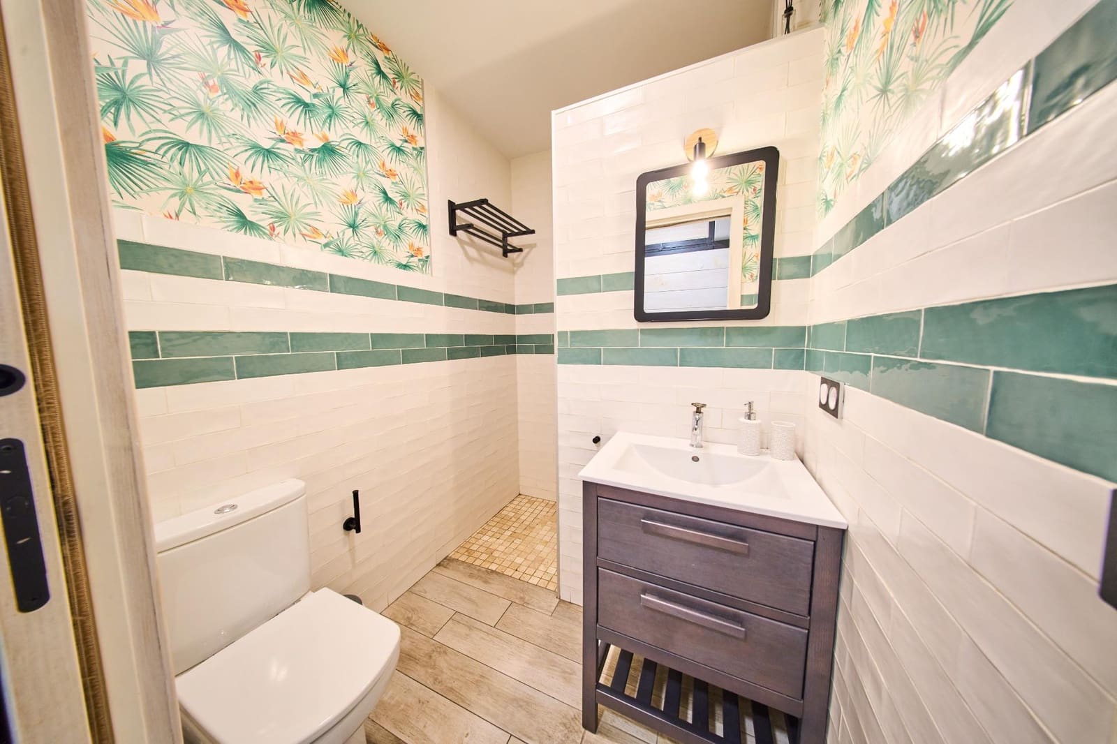 5 bedroom Cave House for sale in Granada city - € 490,000 (Ref: 9386181)