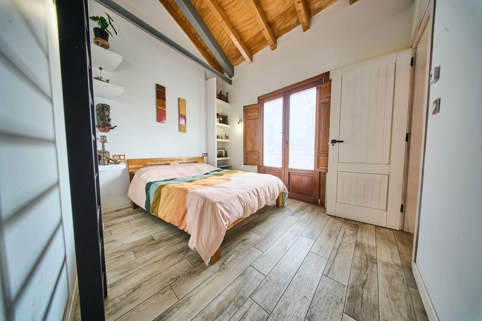 5 bedroom Cave House for sale in Granada city - € 490,000 (Ref: 9386181)