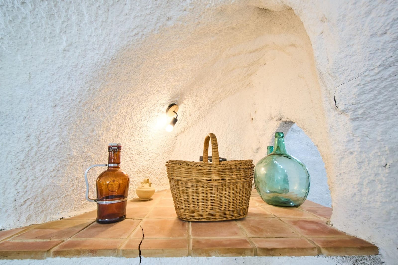 5 bedroom Cave House for sale in Granada city - € 470,000 (Ref: 9386181)