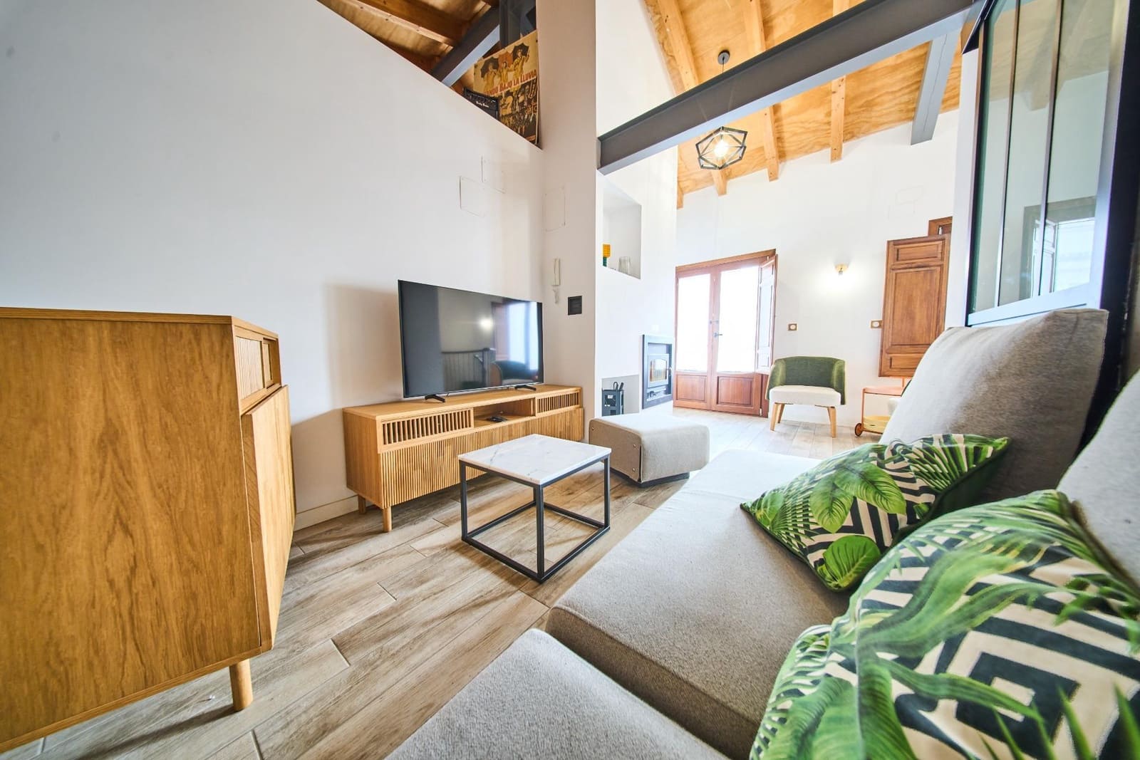 5 bedroom Cave House for sale in Granada city - € 470,000 (Ref: 9386181)