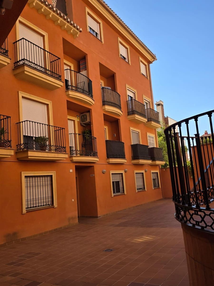 2 soveværelse Lejlighed til salg i Albolote med swimmingpool garage - € 165.000 (Ref: 9388353)