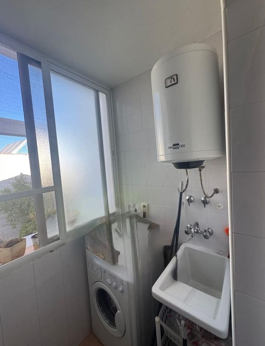 2 soveværelse Lejlighed til salg i Albolote med swimmingpool garage - € 165.000 (Ref: 9388353)