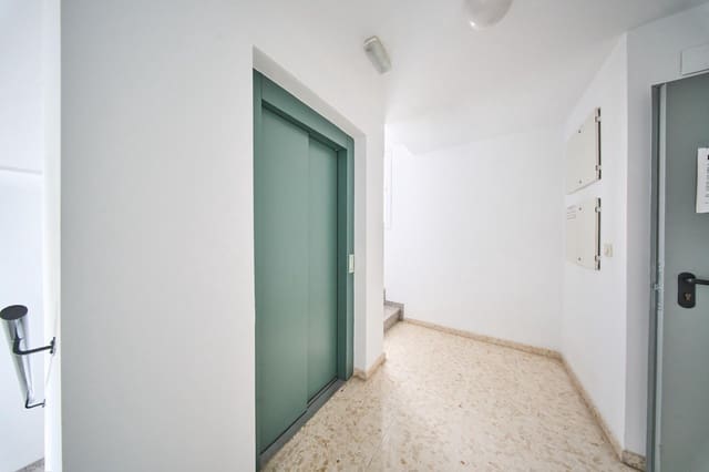 2 makuuhuone Huoneisto myytävänä paikassa Albolote mukana uima-altaan 
autotalli - 165 000 € (Ref: 9388353)