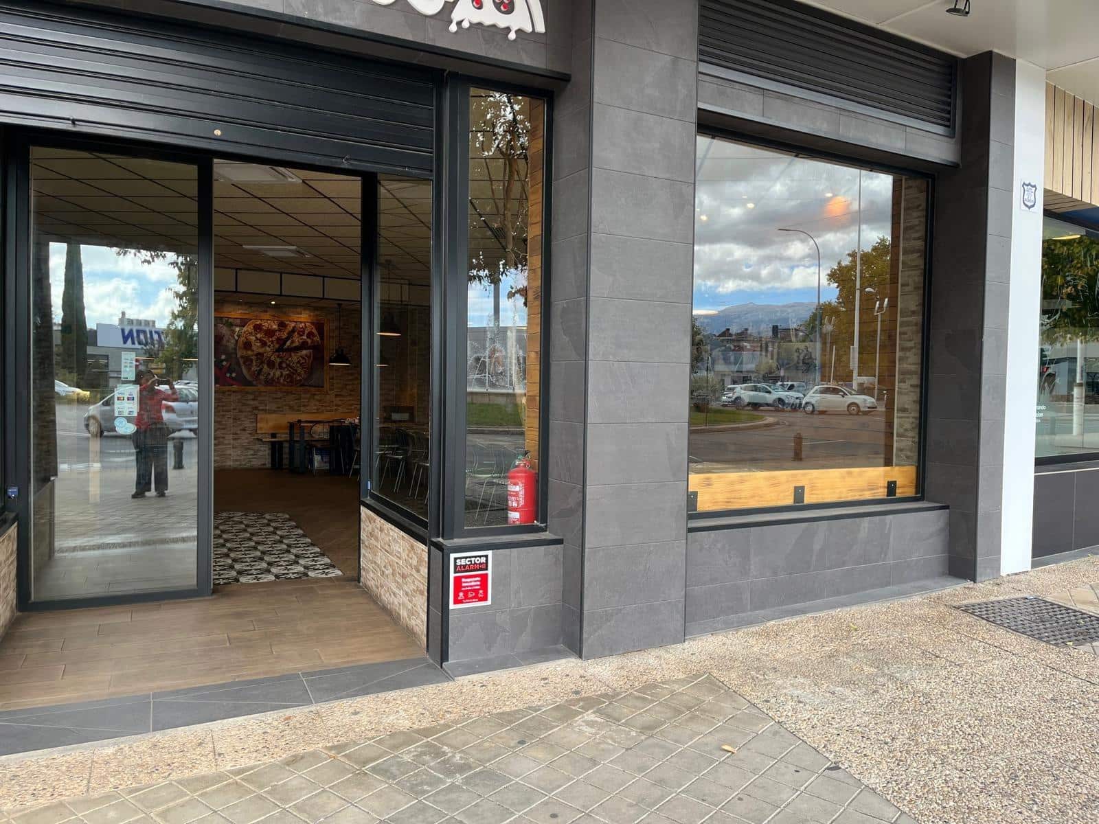 Commerciale da affittare in Granada citta - 2.400 € (Rif: 9396239)