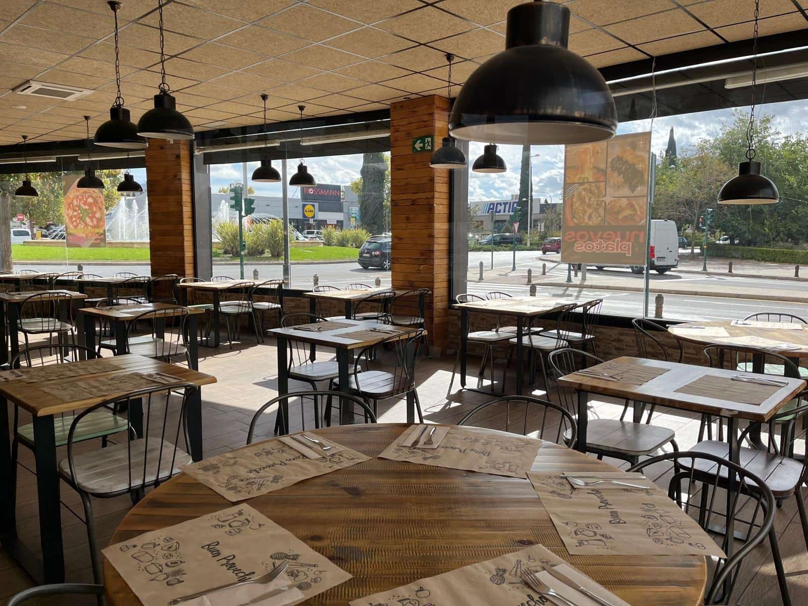 Commerciale da affittare in Granada citta - 2.400 € (Rif: 9396239)