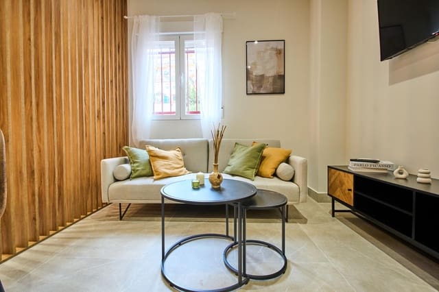 Studio for sale in Carretera de la Sierra, Granada city - € 135,900 (Ref: 9396241)