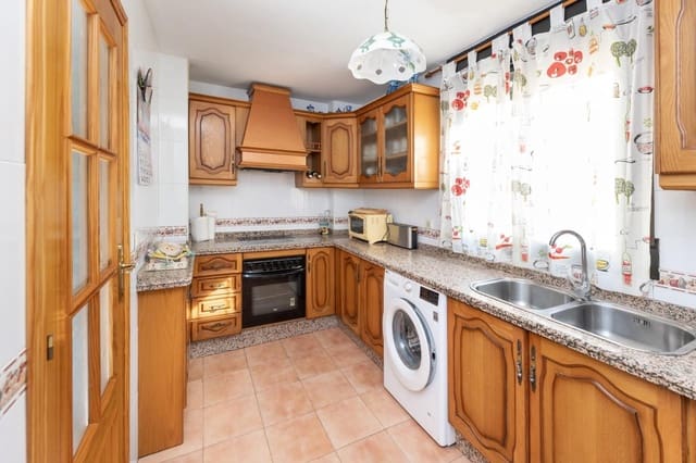 4 sovrum Takvåning till salu i Maracena - 260 000 € (Ref: 9406621)