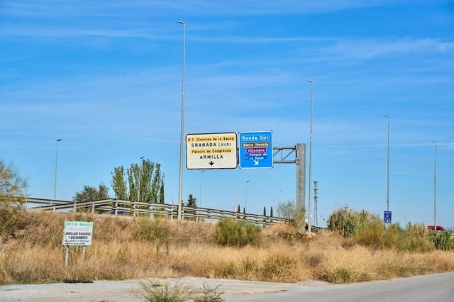 Mark till salu i Granada stad - 498 000 € (Ref: 9411199)