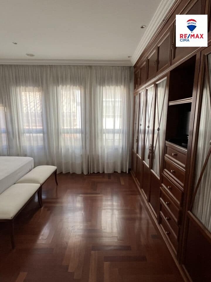 7 soveværelse Penthouse til leje i Granada by - € 1.650 (Ref: 9411201)