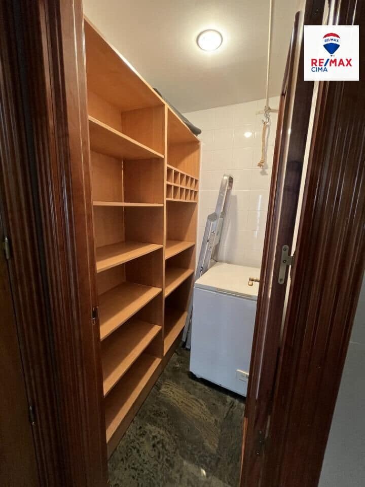 7 soveværelse Penthouse til leje i Granada by - € 1.650 (Ref: 9411201)