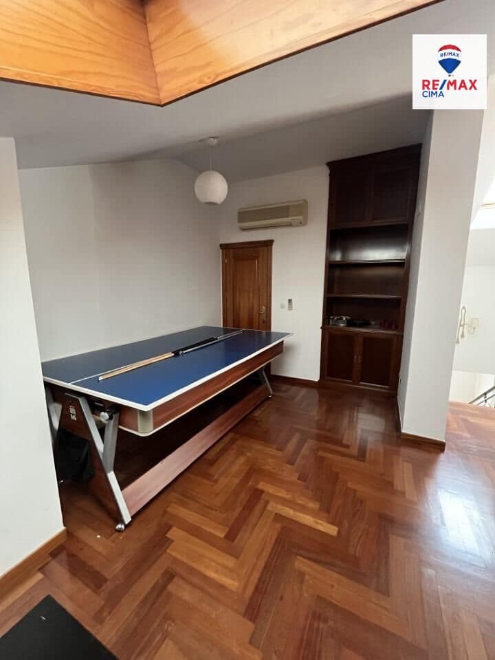 7 soveværelse Penthouse til leje i Granada by - € 1.650 (Ref: 9411201)