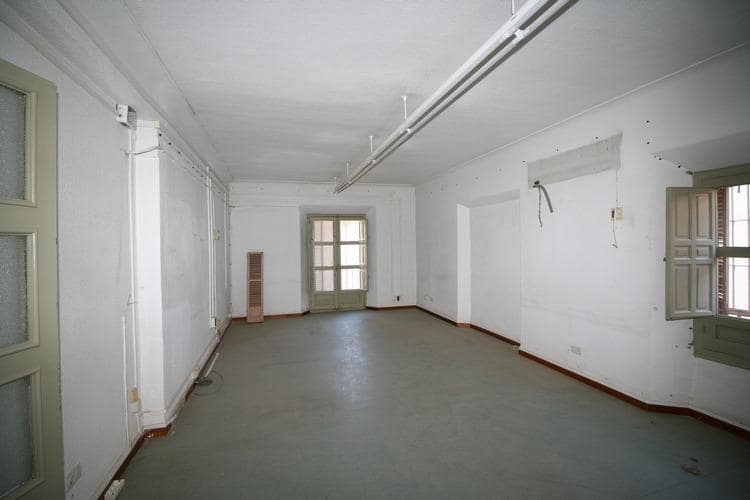 Office for rent in Granada city - € 2,000 (Ref: 9411202)