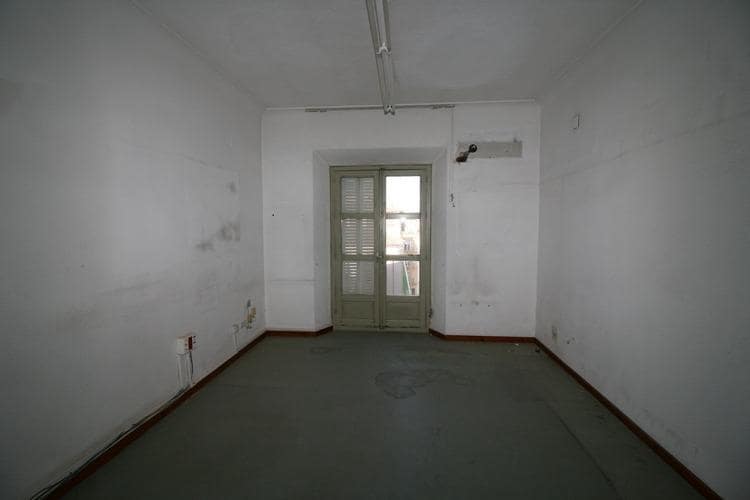 Office for rent in Granada city - € 2,000 (Ref: 9411202)