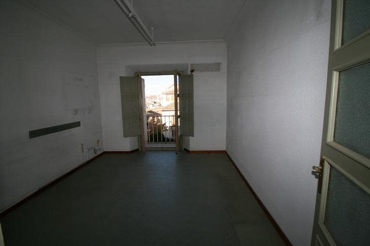 Office for rent in Granada city - € 2,000 (Ref: 9411202)