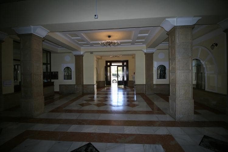 Office for rent in Granada city - € 2,000 (Ref: 9411202)