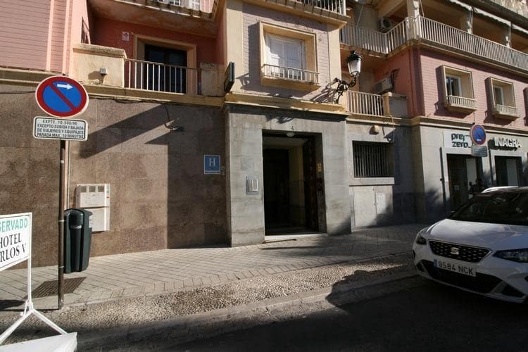 Office for rent in Granada city - € 2,000 (Ref: 9411202)