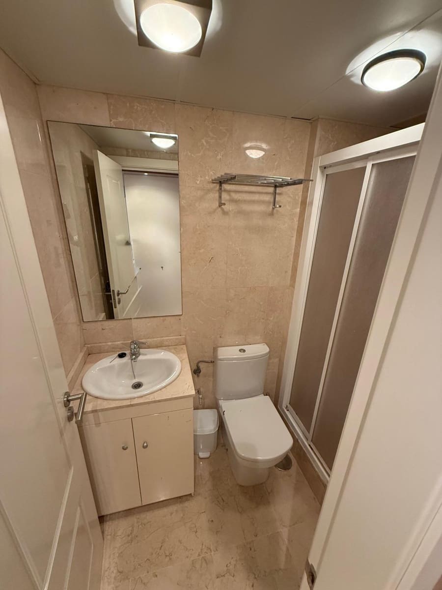 1 soveværelse Lejlighed til salg i Torrequebrada med swimmingpool garage - € 199.000 (Ref: 9414293)