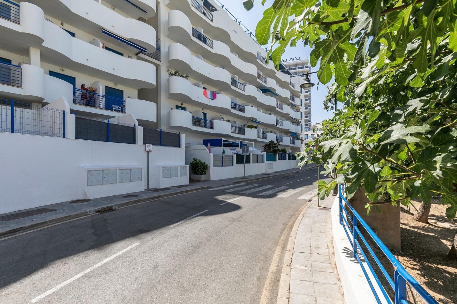 1 soveværelse Lejlighed til salg i Torrequebrada med swimmingpool garage - € 199.000 (Ref: 9414293)