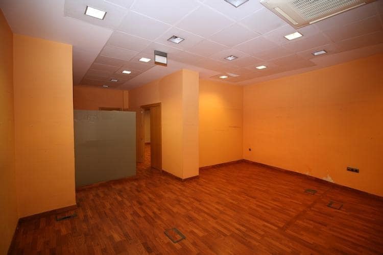 2 camera da letto Commerciale da affittare in Granada citta - 700 € (Rif: 9416053)