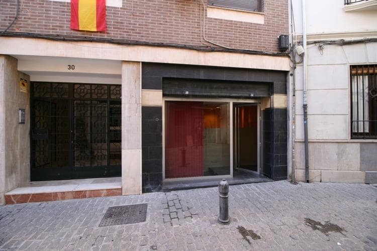 2 camera da letto Commerciale da affittare in Granada citta - 700 € (Rif: 9416053)