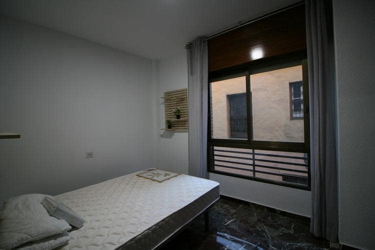 1 makuuhuone Asunto vuokrattavana paikassa Granada kaupunki - 800 € (Ref: 9420007)