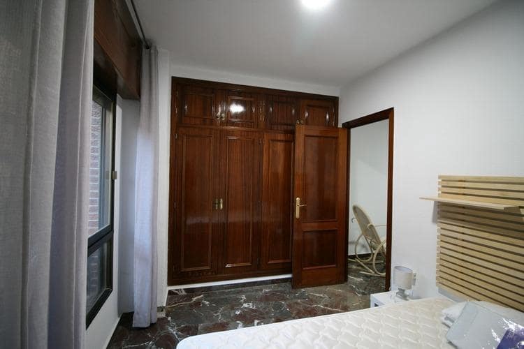 1 makuuhuone Asunto vuokrattavana paikassa Granada kaupunki - 800 € (Ref: 9420007)