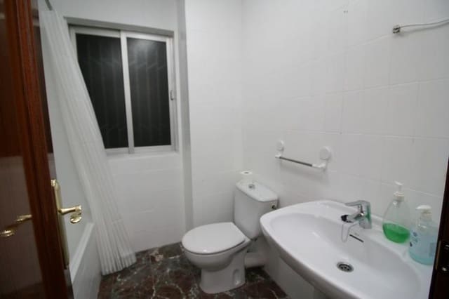 1 sypialnia Mieszkanie do wynajęcia w Centro - Sagrario, Miasto Grenada - 800 € (Ref: 9420007)