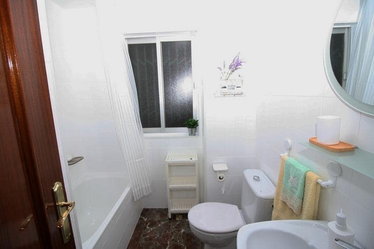 1 sovrum Lägenhet att hyra i Granada stad - 800 € (Ref: 9420007)
