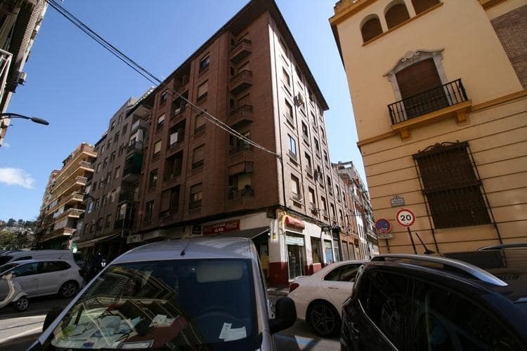 1 sovrum Lägenhet att hyra i Granada stad - 800 € (Ref: 9420007)