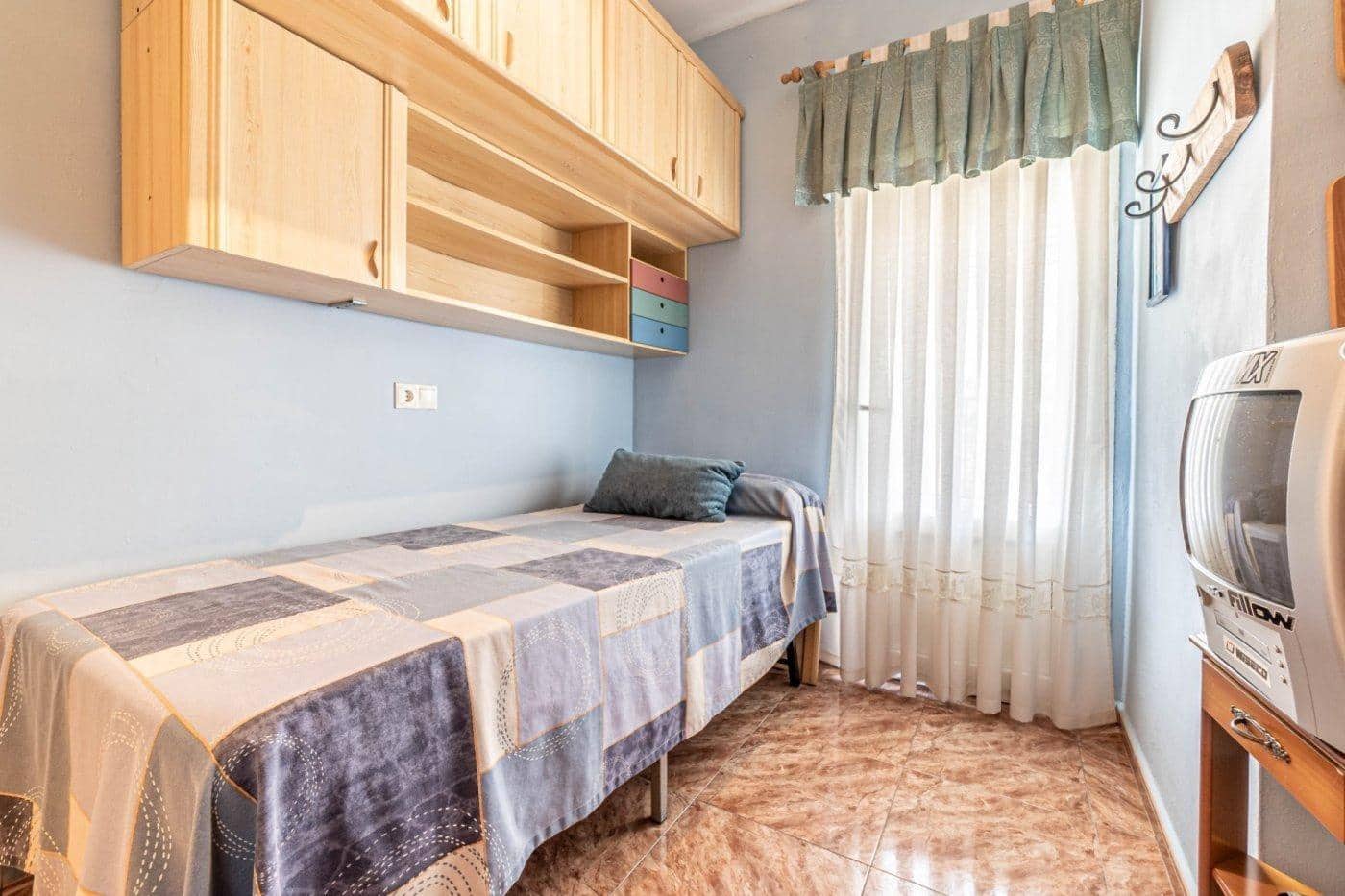 4 makuuhuone Rivitalo myytävänä paikassa Cadiar - 88 000 € (Ref: 9420008)