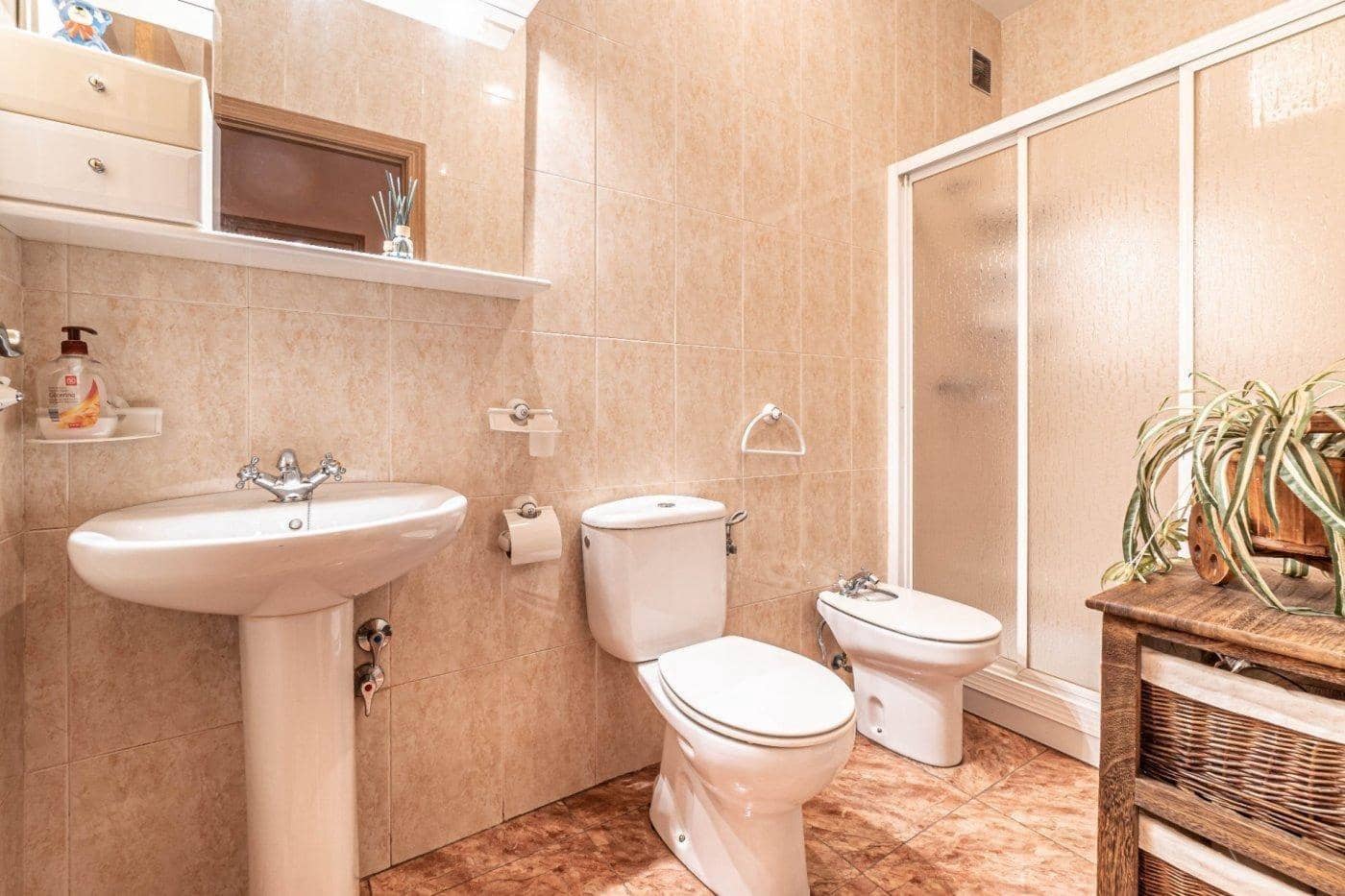 4 makuuhuone Rivitalo myytävänä paikassa Cadiar - 88 000 € (Ref: 9420008)