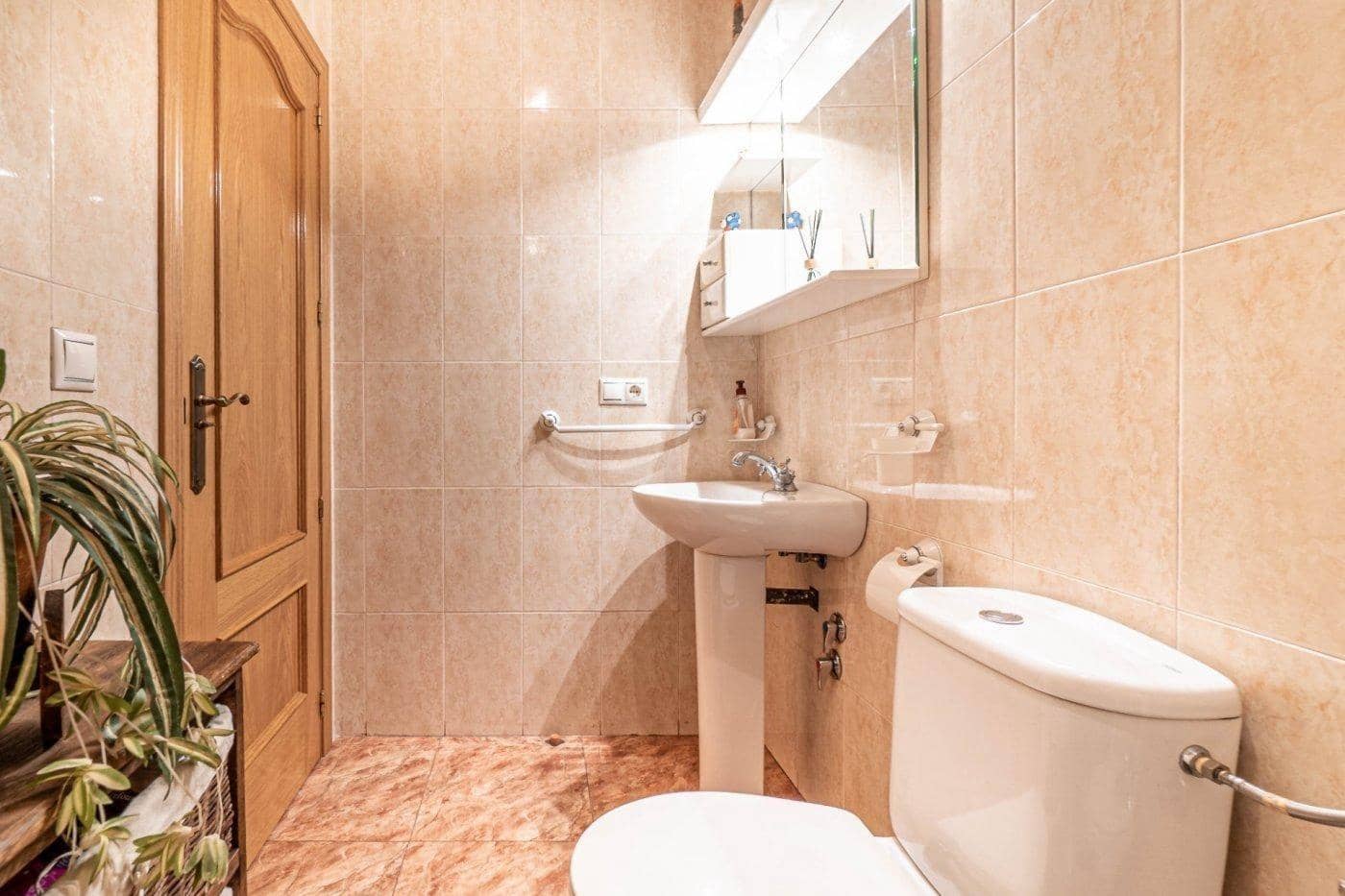 4 makuuhuone Rivitalo myytävänä paikassa Cadiar - 88 000 € (Ref: 9420008)