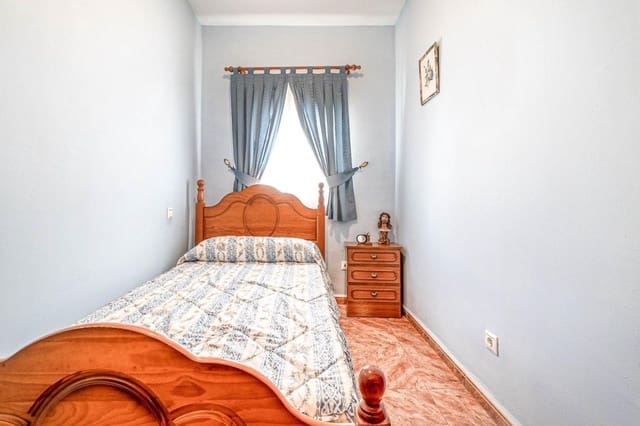 4 makuuhuone Rivitalo myytävänä paikassa Cádiar - 88 000 € (Ref: 9420008)