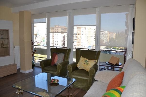 2 slaapkamer Flat te huur in Granada stad - € 950 (Ref: 9436089)