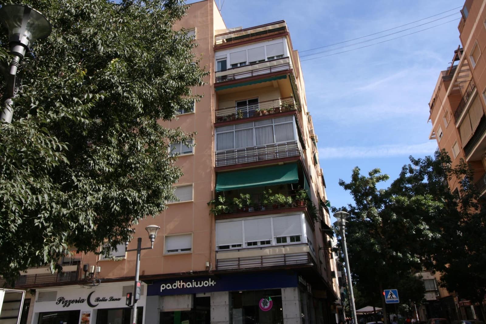 2 slaapkamer Flat te huur in Granada stad - € 950 (Ref: 9436089)