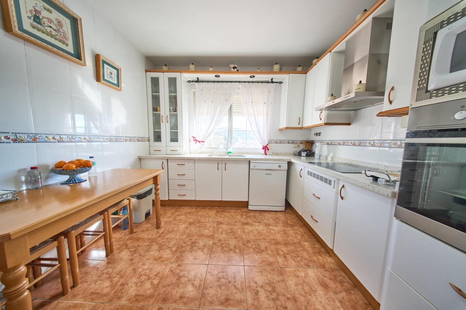 3 slaapkamer Rijtjeshuis te koop in Alfacar met garage - € 209.900 (Ref: 9437619)