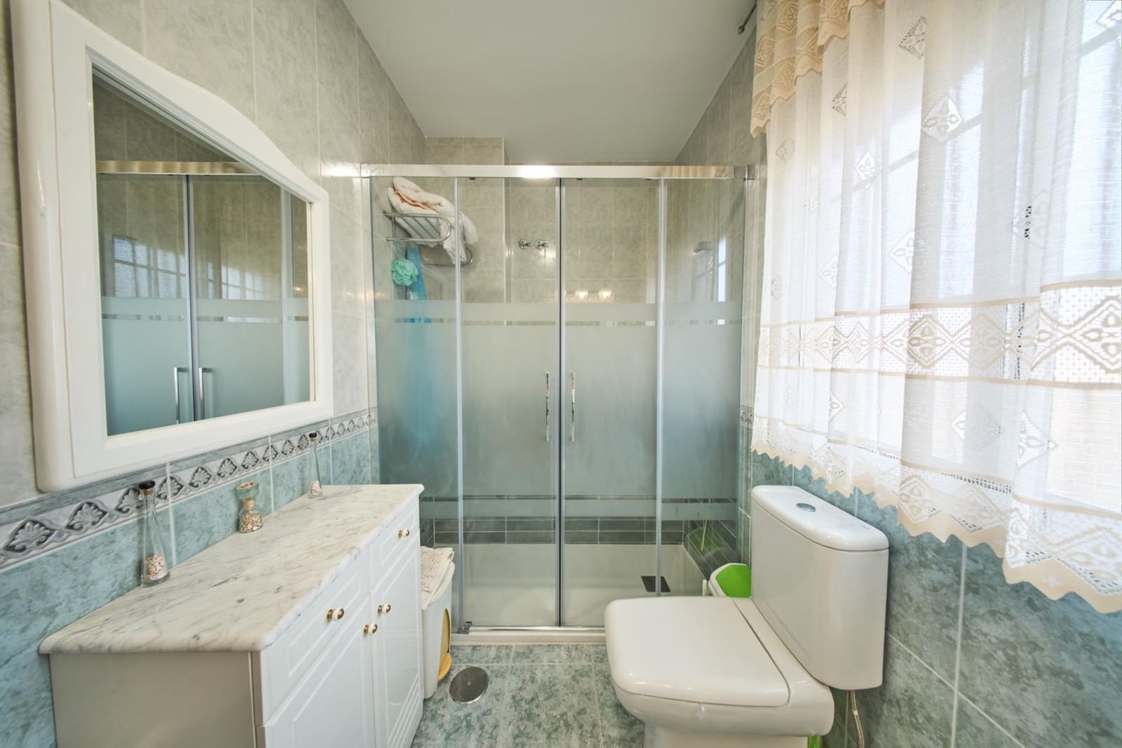 3 slaapkamer Rijtjeshuis te koop in Alfacar met garage - € 209.900 (Ref: 9437619)